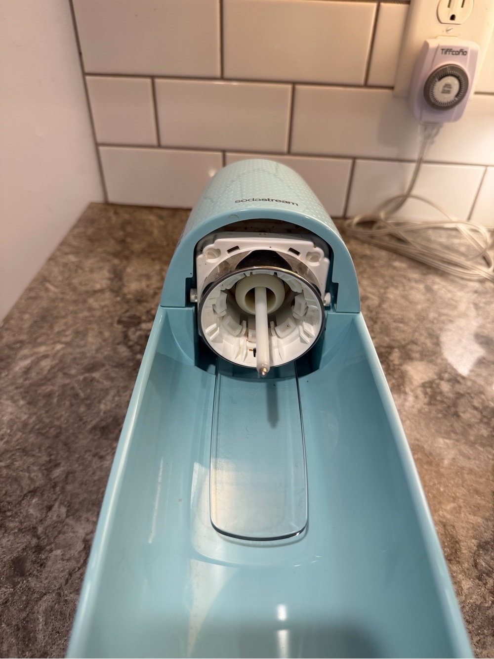 Sodastream set - Sodastream machine, 4 tanks, 3 plastic bottles - Picture 7 of 13